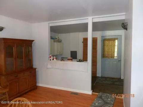 332 E First St, Perry, MI 48872 photo 7