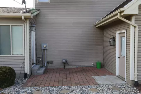1941 W Herbison Rd, Dewitt, MI 48820 photo 33