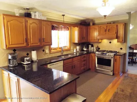 1941 W Herbison Rd, Dewitt, MI 48820 photo 10