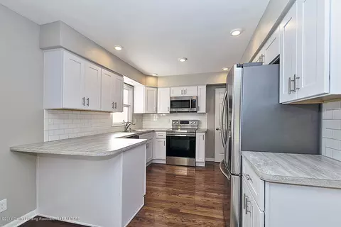 3926 Belding Ct, Okemos, MI 48864 photo 5