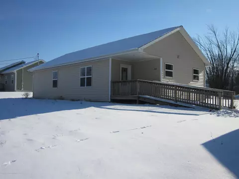 2110 Wayne St, Lansing, MI 48910 photo 2
