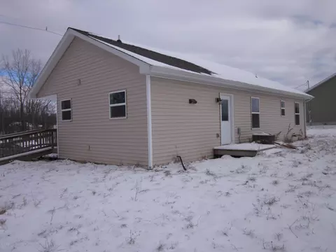 2110 Wayne St, Lansing, MI 48910 photo 3