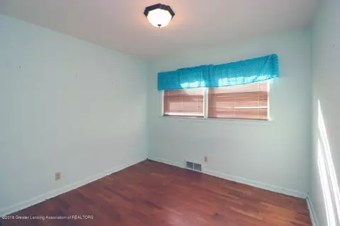 920 Pendleton Dr, Lansing, MI 48917 photo 9