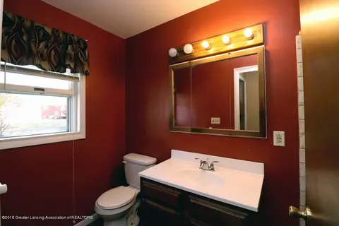 920 Pendleton Dr, Lansing, MI 48917 photo 7