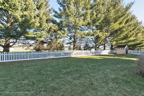 1586 Picadilly Dr, Haslett, MI 48840 photo 43