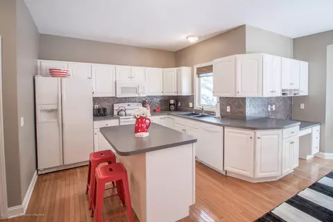 1586 Picadilly Dr, Haslett, MI 48840 photo 11
