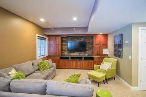 1586 Picadilly Dr, Haslett, MI 48840 photo 31