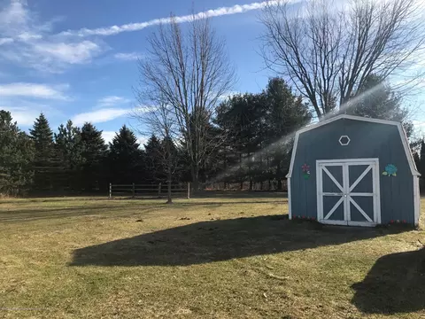 4272 Ballantine Rd, Dewitt, MI 48820 photo 3