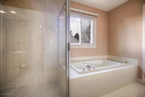 1584 Downing St, Haslett, MI 48840 photo 17