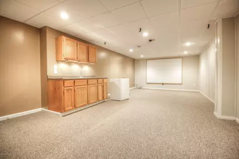 1584 Downing St, Haslett, MI 48840 photo 23