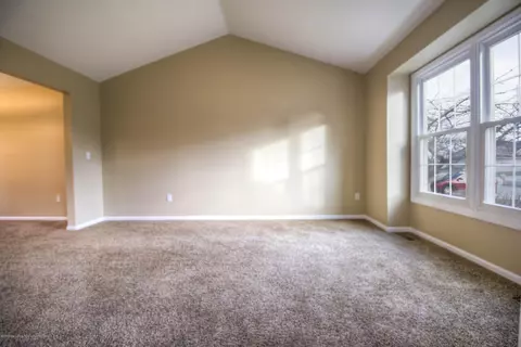 1584 Downing St, Haslett, MI 48840 photo 7
