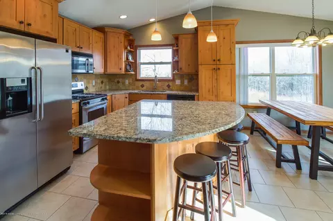 11382 Risner Ln, Eaton Rapids, MI 48827 photo 4