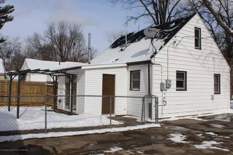 6314 Cooper Rd, Lansing, MI 48911 photo 3