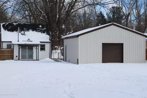 6314 Cooper Rd, Lansing, MI 48911 photo 8
