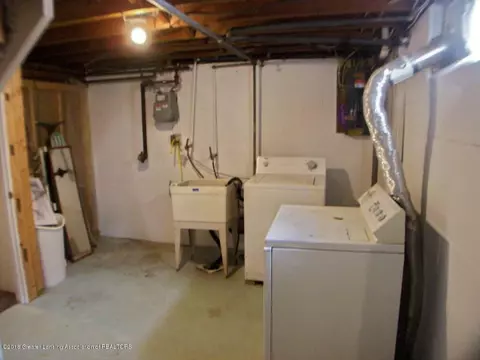 711 E Willard Ave, Lansing, MI 48910 photo 21