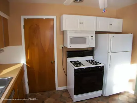 711 E Willard Ave, Lansing, MI 48910 photo 13