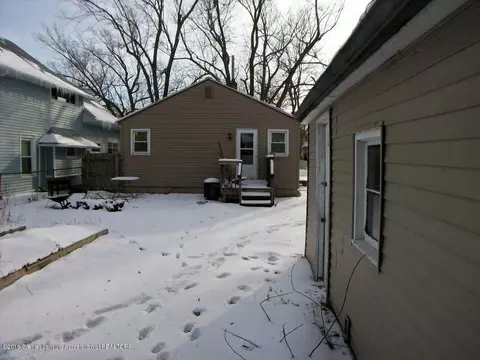 711 E Willard Ave, Lansing, MI 48910 photo 25