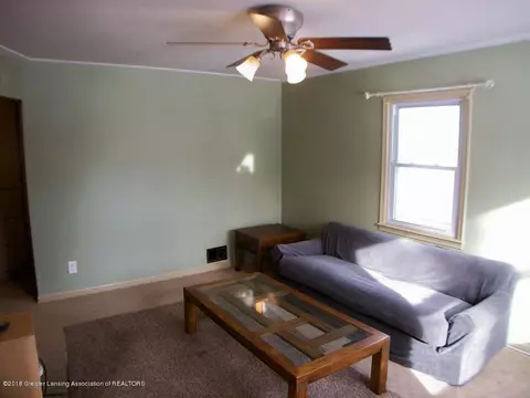 711 E Willard Ave, Lansing, MI 48910 photo 3
