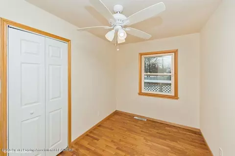 5010 Kessler Dr, Lansing, MI 48910 photo 9