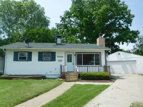5010 Kessler Dr, Lansing, MI 48910 photo 1