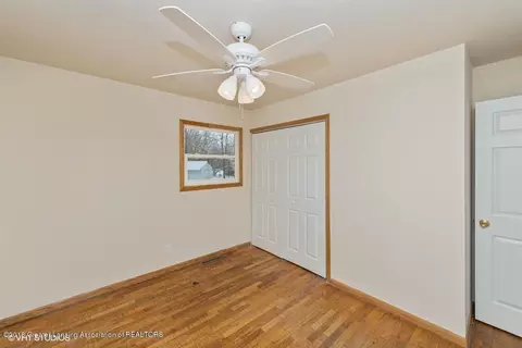 5010 Kessler Dr, Lansing, MI 48910 photo 10
