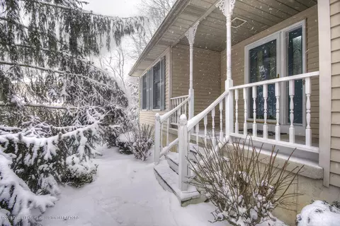3894 White Pine Dr, Dewitt, MI 48820 photo 2