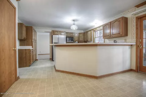 3894 White Pine Dr, Dewitt, MI 48820 photo 7