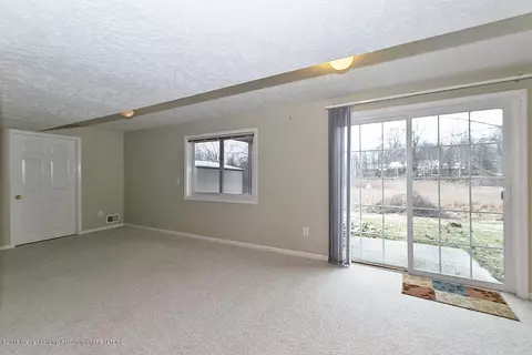 7218 Captiva Dr, Lansing, MI 48917 photo 12