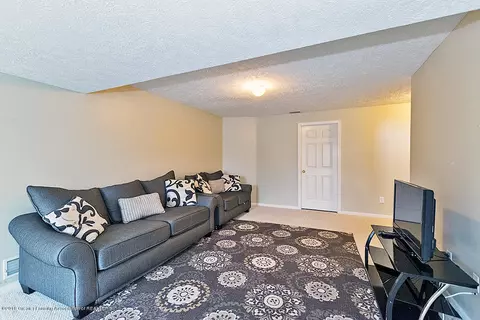 7218 Captiva Dr, Lansing, MI 48917 photo 13