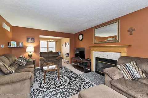 7218 Captiva Dr, Lansing, MI 48917 photo 5