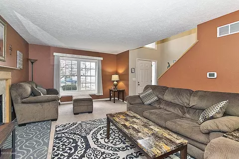7218 Captiva Dr, Lansing, MI 48917 photo 6