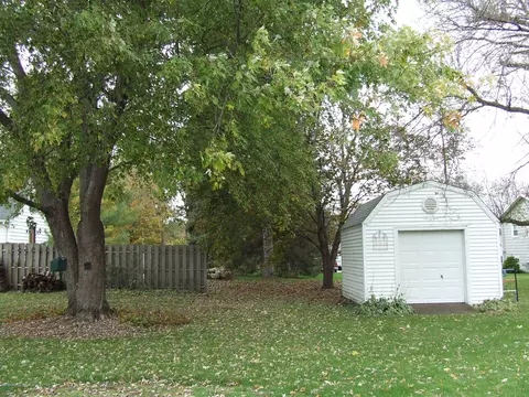 2536 Pine Tree Rd, Holt, MI 48842 photo 32