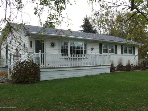 2536 Pine Tree Rd, Holt, MI 48842 photo 1