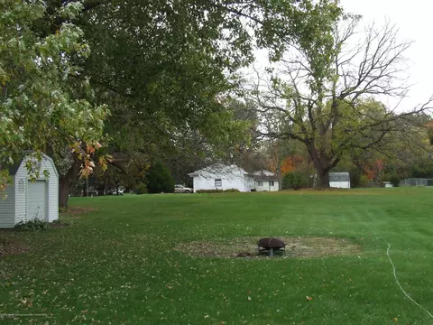 2536 Pine Tree Rd, Holt, MI 48842 photo 33