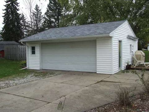 2536 Pine Tree Rd, Holt, MI 48842 photo 6