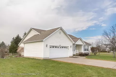 818 Blacksmith Trl, Williamston, MI 48895 photo 2