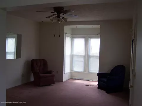 218 E Hamlin St, Eaton Rapids, MI 48827 photo 9