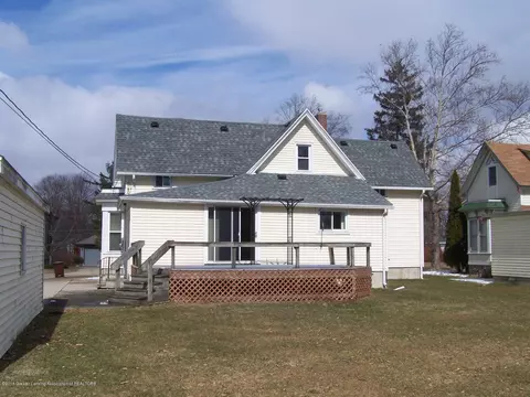218 E Hamlin St, Eaton Rapids, MI 48827 photo 4