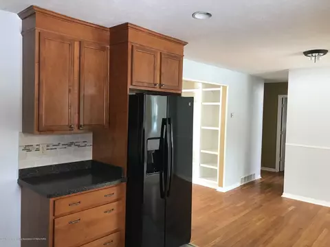 1713 E Stoll Rd, Lansing, MI 48906 photo 3