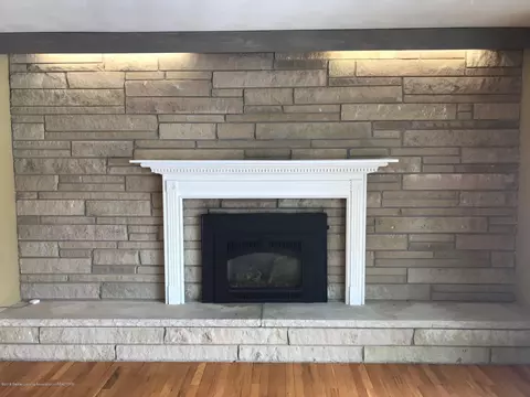 1713 E Stoll Rd, Lansing, MI 48906 photo 7