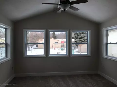 1713 E Stoll Rd, Lansing, MI 48906 photo 10