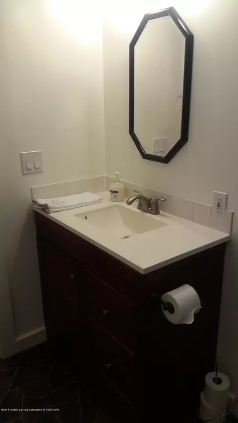 3309 Walker Rd, Lansing, MI 48906 photo 12