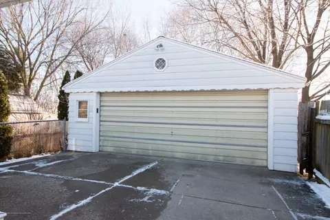 1817 Alpha St, Lansing, MI 48910 photo 4