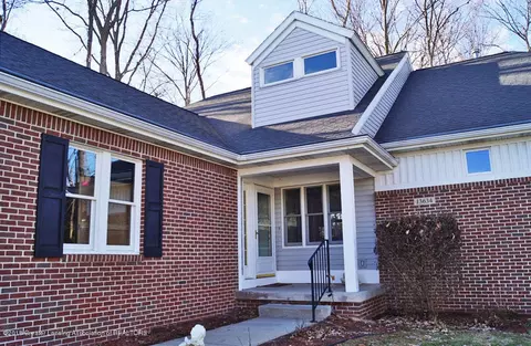 13634 Pearwood Dr, Dewitt, MI 48820 photo 2