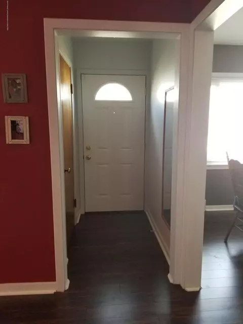 2139 Coolidge St, Lansing, MI 48906 photo 2