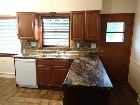 1730 Nottingham Rd, Lansing, MI 48911 photo 2