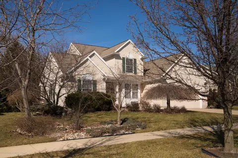 13612 Honeylocust Dr, Dewitt, MI 48820 photo 1
