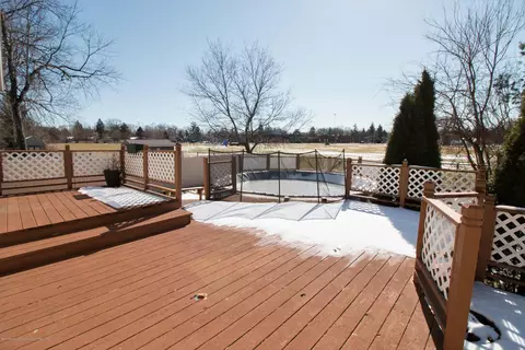 220 E Claremore Dr, Lansing, MI 48911 photo 21
