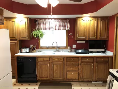 507 E Higham St, Saint Johns, MI 48879 photo 7