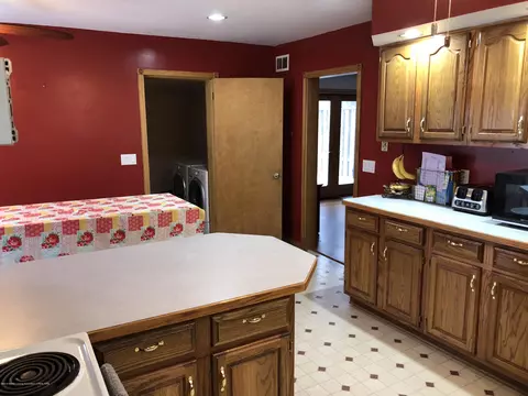 507 E Higham St, Saint Johns, MI 48879 photo 11